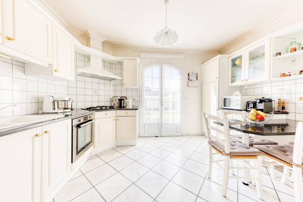 Maison Pontault Combault 6 pièce(s) 116 m2