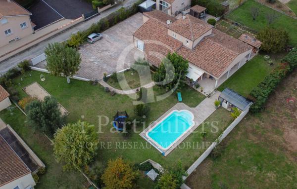 Pont de l'Isère maison 134 m2 avec piscine, jardin 2000m2 et studio 38m2