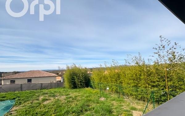 Maison à louer    1 pièce •  Saint-Maurice-d'Ardèche