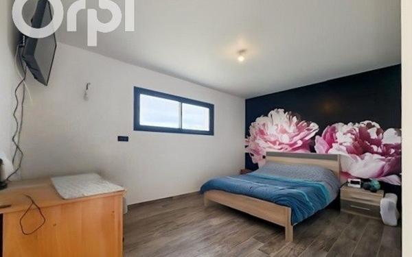 Maison à louer    1 pièce •  Saint-Maurice-d'Ardèche