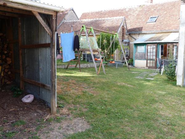 Vente                                                      Maison
                        
                     4 pièces                      125 m2                     à Bouges-le-Château