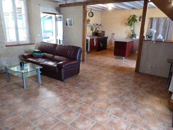 Vente                                                      Maison
                        
                     4 pièces                      125 m2                     à Bouges-le-Château