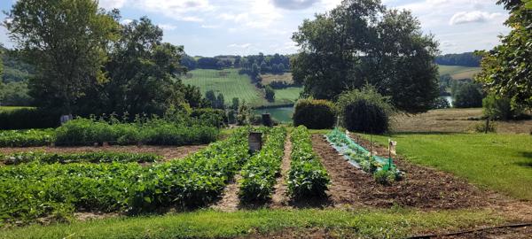 Propriété dans un cadre champêtre.