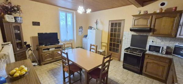 Propriété dans un cadre champêtre.