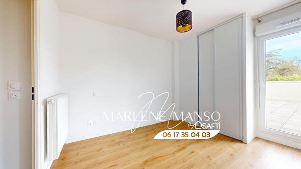 T4 proche du tram C avec grande terrasse et balcon