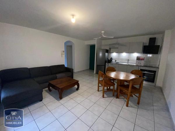 Appartement à louer 2 pièces 48m² Saint-Denis (97417)