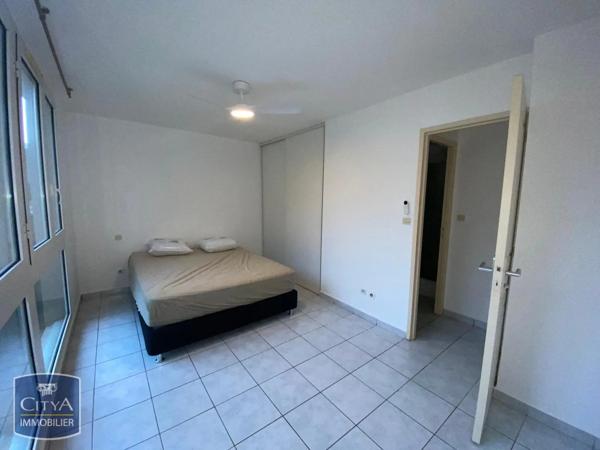 Appartement à louer 2 pièces 48m² Saint-Denis (97417)