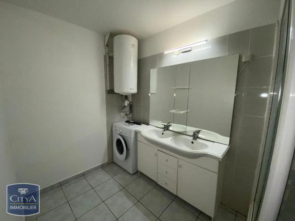 Appartement à louer 2 pièces 48m² Saint-Denis (97417)