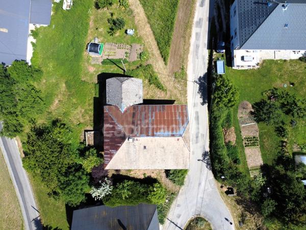 Maison T4 82m² avec Grange 300m² à rénover