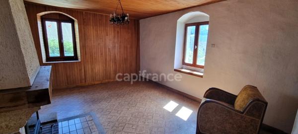 Maison T4 82m² avec Grange 300m² à rénover