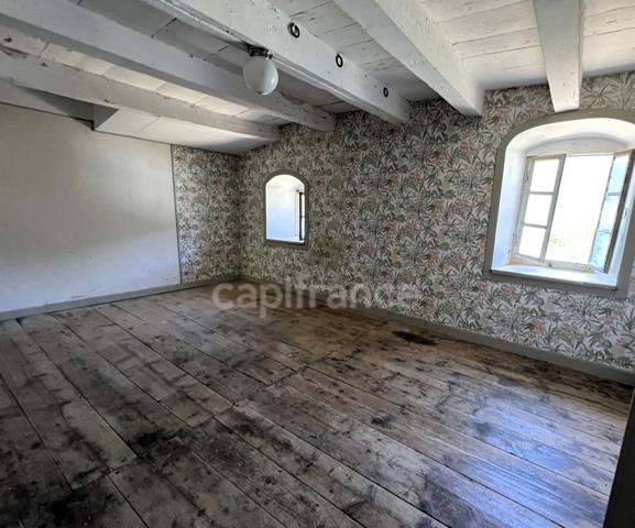Maison T4 82m² avec Grange 300m² à rénover