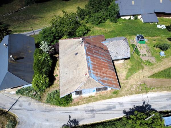 Maison T4 82m² avec Grange 300m² à rénover