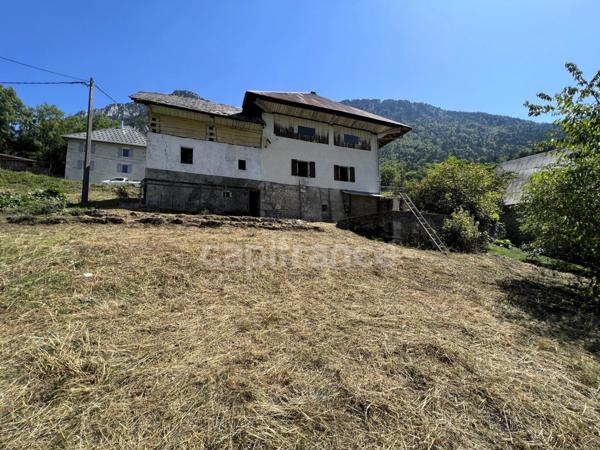 Maison T4 82m² avec Grange 300m² à rénover