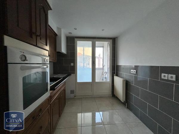 Appartement à louer 4 pièces 67.89m²