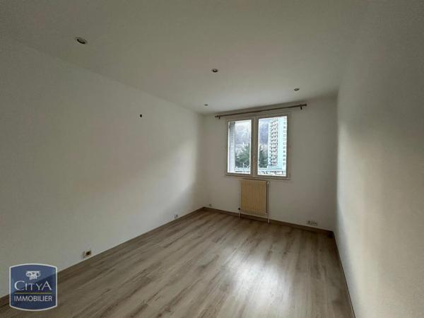 Appartement à louer 4 pièces 67.89m²