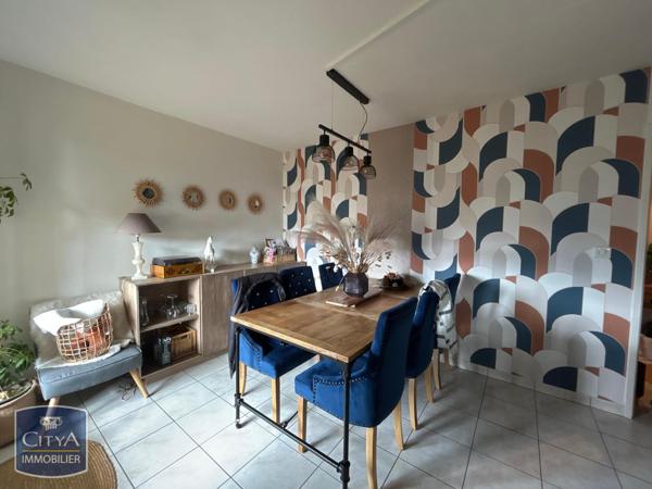 Appartement à louer 3 pièces 64m² Lèves (28300)