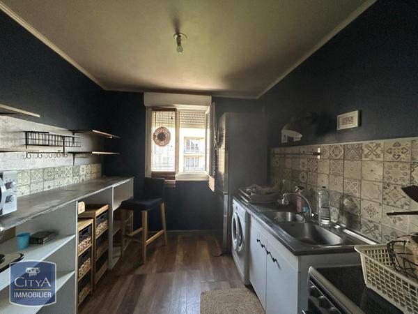 Appartement à louer 3 pièces 64m² Lèves (28300)