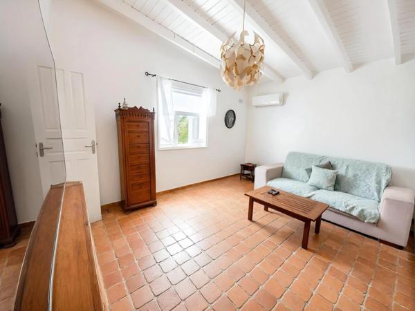 Villa d'exception de plain-pied 6 pièces, avec piscine, vue montagne – Le Gosier LE GOSIER (971)