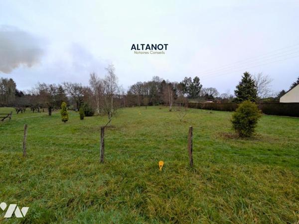  Terrain à bâtir à viabiliser : 398m² 