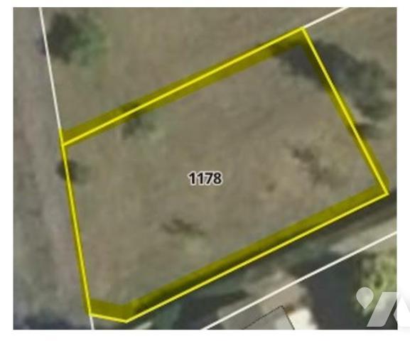  Terrain à bâtir à viabiliser : 398m² 