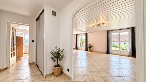 Maison Cournon D Auvergne 4 pièce(s) 106 m2