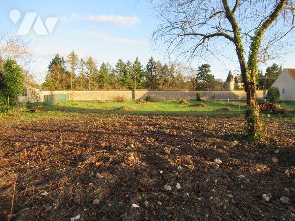 Terrain constructible de 1 151 m²