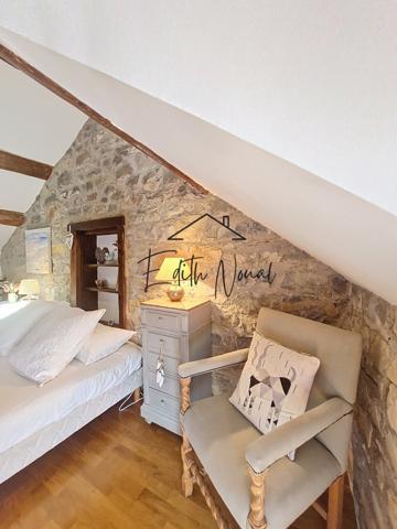 Aguessac (12520) Maison de charme en pierre, 79 m², deux chambres, terrasse aux portes des Gorges du Tarn