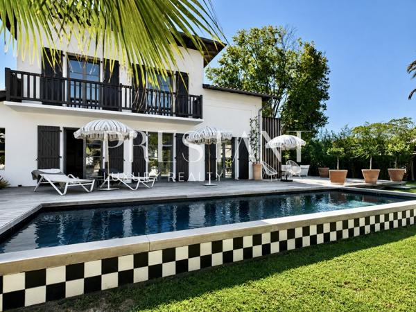 Domaine de Brindos, Anglet : Spacieuse villa avec piscine, ANGLET