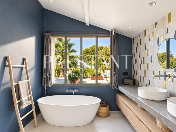 Domaine de Brindos, Anglet : Spacieuse villa avec piscine, ANGLET