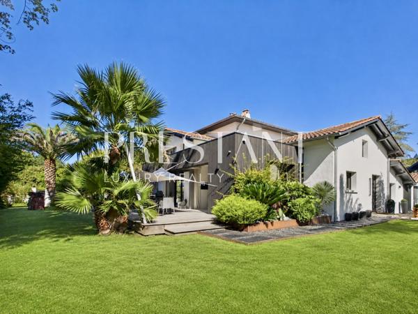 Domaine de Brindos, Anglet : Spacieuse villa avec piscine, ANGLET