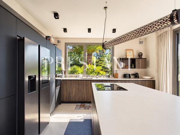 Domaine de Brindos, Anglet : Spacieuse villa avec piscine, ANGLET