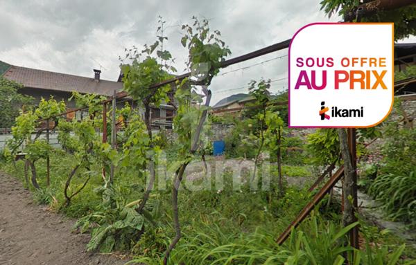 Maison à rénover avec beau terrain. Grand-Aigueblanche