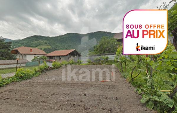 Maison à rénover avec beau terrain. Grand-Aigueblanche