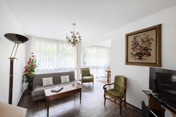 Appartement Fontenay Le Fleury 3 pièce(s) 55 m2