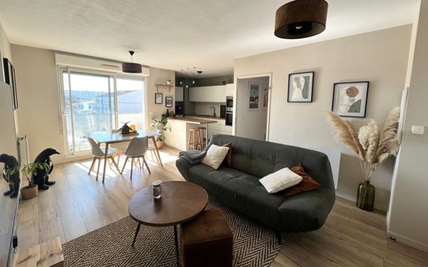 Appartement à vendre    4 pièces • 77,55 m2 Le Bouscat