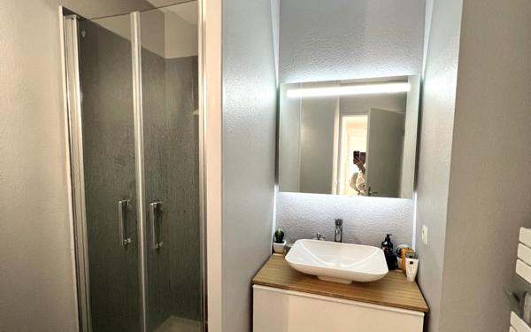 Appartement à vendre    4 pièces • 77,55 m2 Le Bouscat