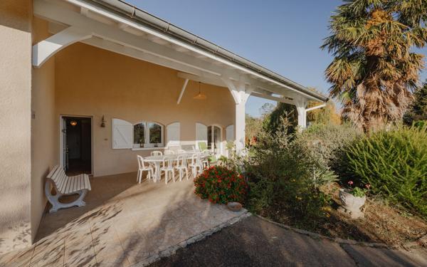 Maison à vendre    7 pièces • 196 m2 Saubrigues