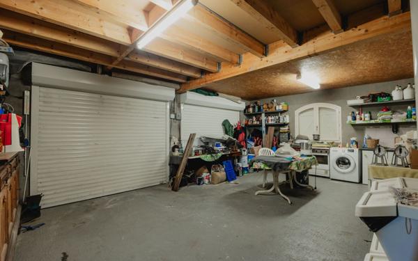 Maison à vendre    7 pièces • 196 m2 Saubrigues