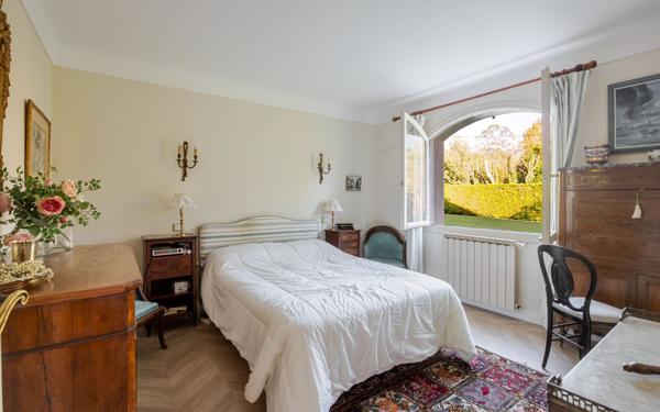 Maison à vendre    7 pièces • 196 m2 Saubrigues
