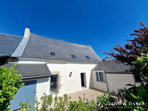 Maison coup de coeur, magnifiquement rénovée, nichée au coeur du village de Queniquen, aux portes de Guerande