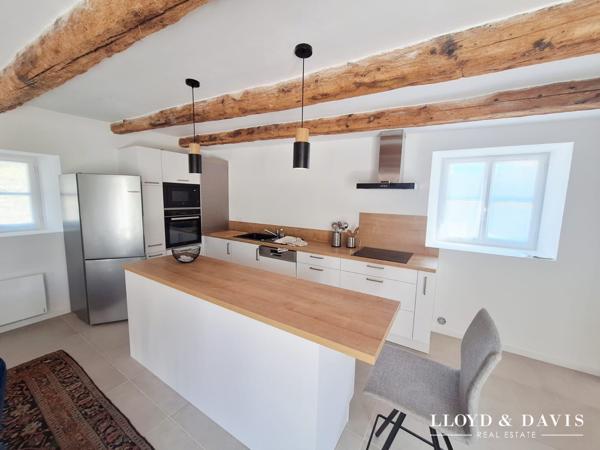 Maison coup de coeur, magnifiquement rénovée, nichée au coeur du village de Queniquen, aux portes de Guerande