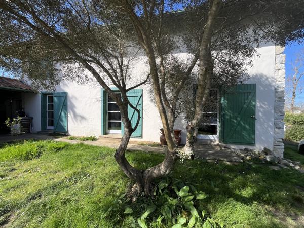 À vendre - Villa, 7 pièces située à Bayonne (64100)