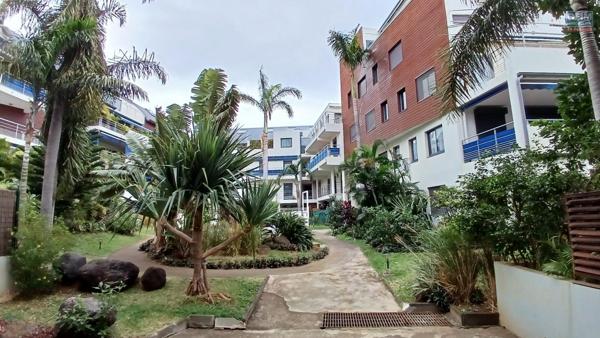 A vendre t2 à Saint-Denis dans une résidence de standing avec piscine et gardien