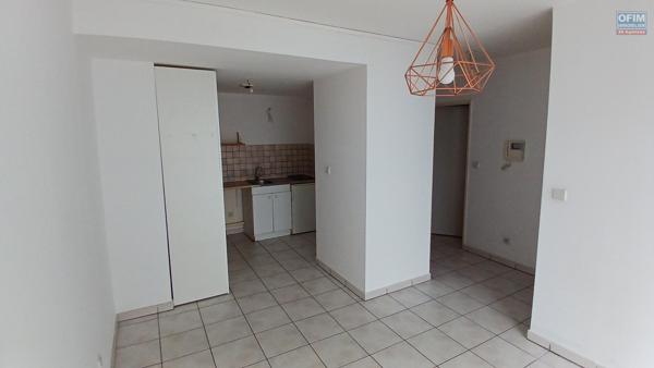 A vendre t2 à Saint-Denis dans une résidence de standing avec piscine et gardien