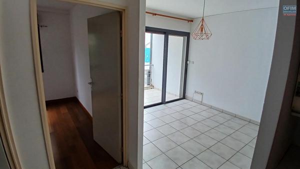 A vendre t2 à Saint-Denis dans une résidence de standing avec piscine et gardien