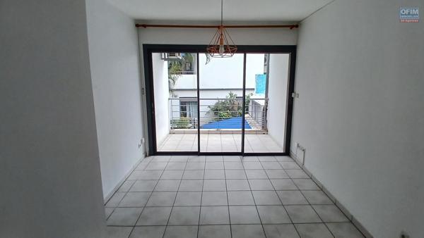 A vendre t2 à Saint-Denis dans une résidence de standing avec piscine et gardien