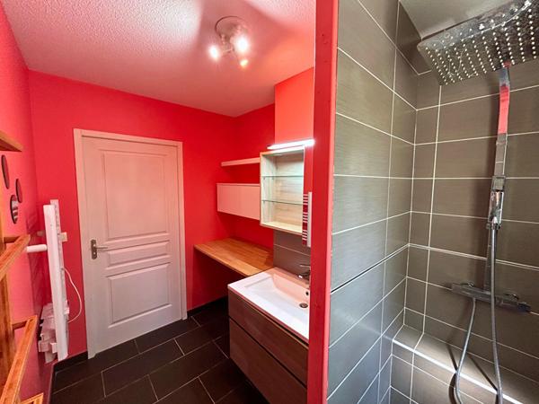 Grabels centre, T3 lumineux avec jardin !