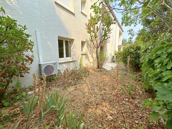 Grabels centre, T3 lumineux avec jardin !