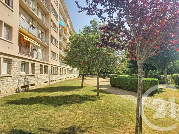 Appartement F3 à vendre  3 pièces - 60,69 m 2   LA CHAPELLE ST LUC  - 10