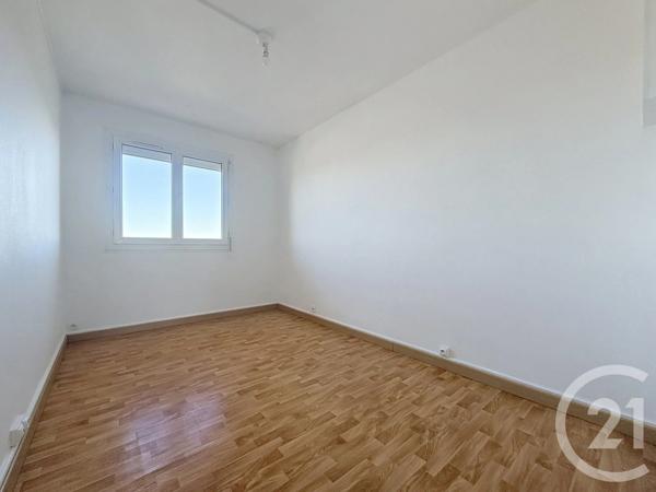 Appartement F3 à vendre  3 pièces - 60,69 m 2   LA CHAPELLE ST LUC  - 10